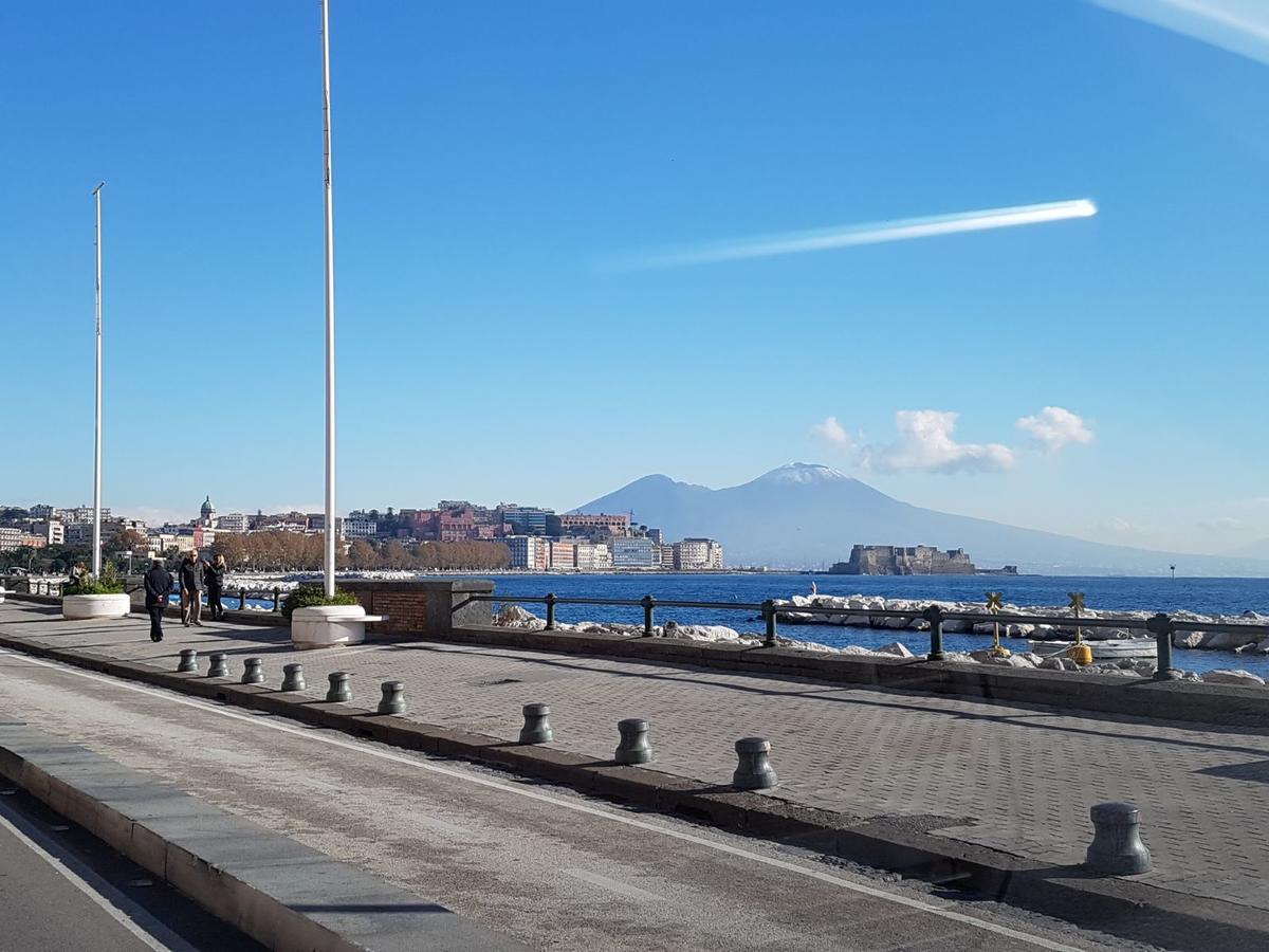 Napoli Lungomare Caracciolo Mon Amour Εξωτερικό φωτογραφία