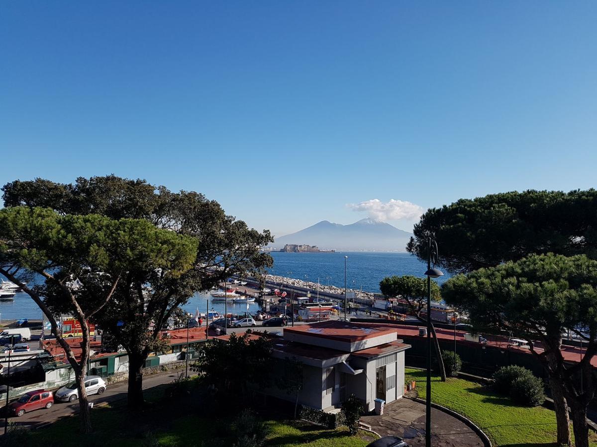 Napoli Lungomare Caracciolo Mon Amour Εξωτερικό φωτογραφία