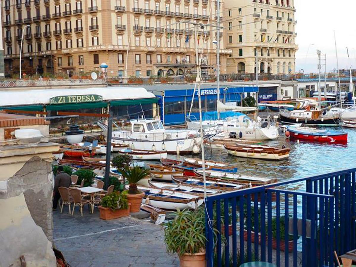 Napoli Lungomare Caracciolo Mon Amour Εξωτερικό φωτογραφία